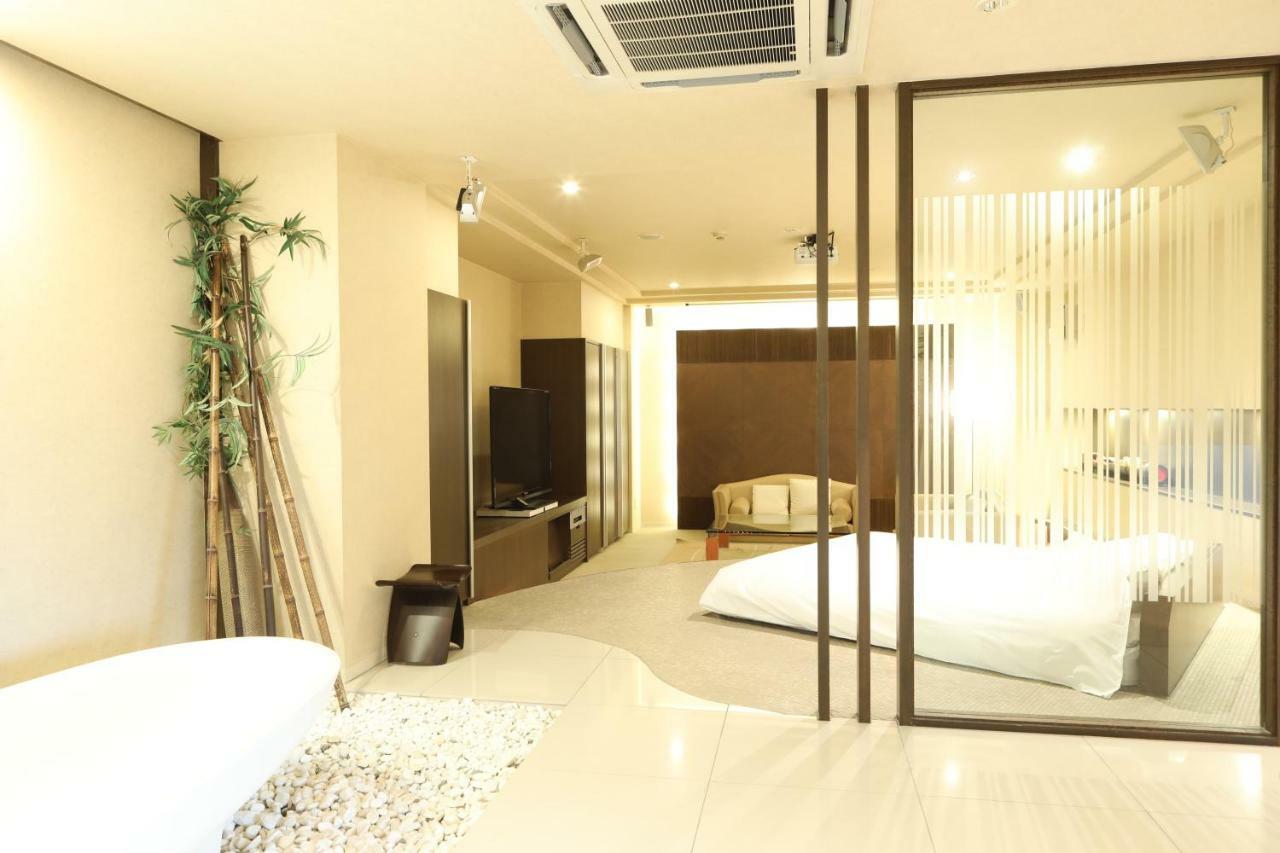 C-Hotel Affetto (Adults Only) سابورو المظهر الخارجي الصورة